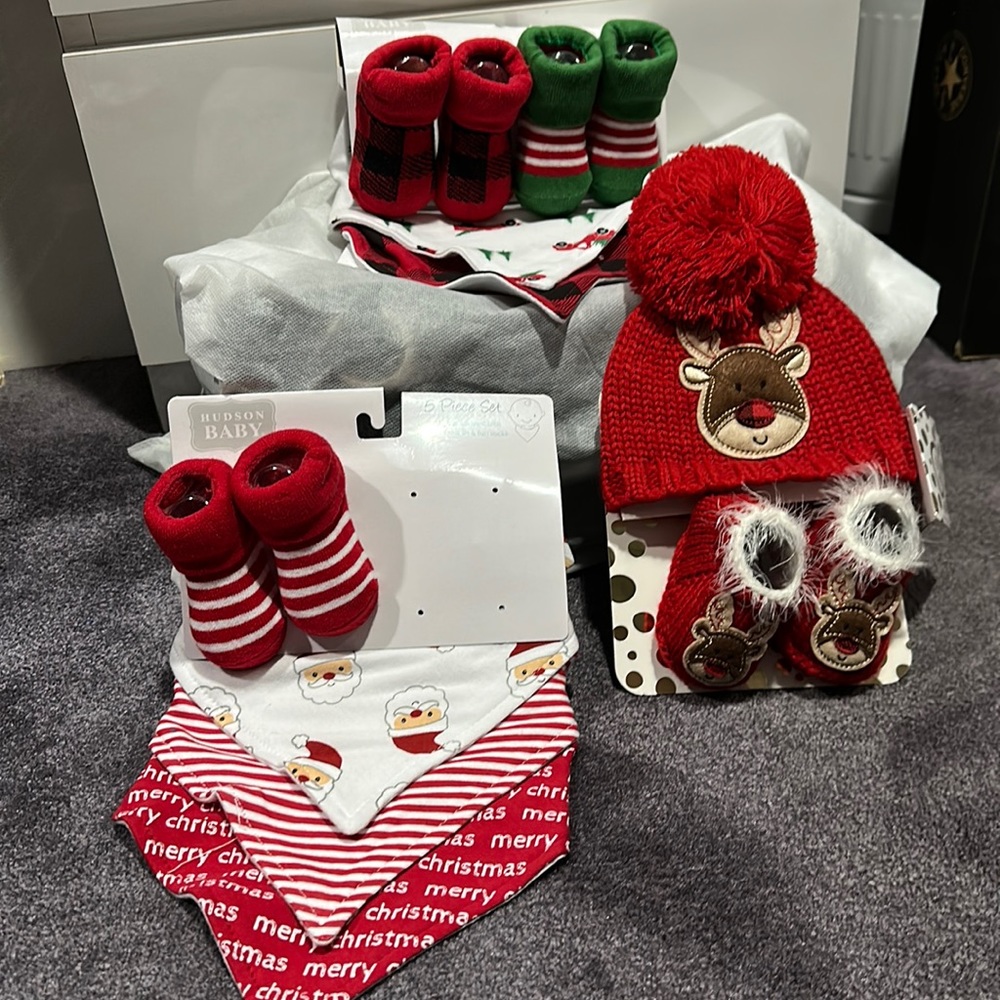 NWT infant Holiday Bootie hat and bibs sets.